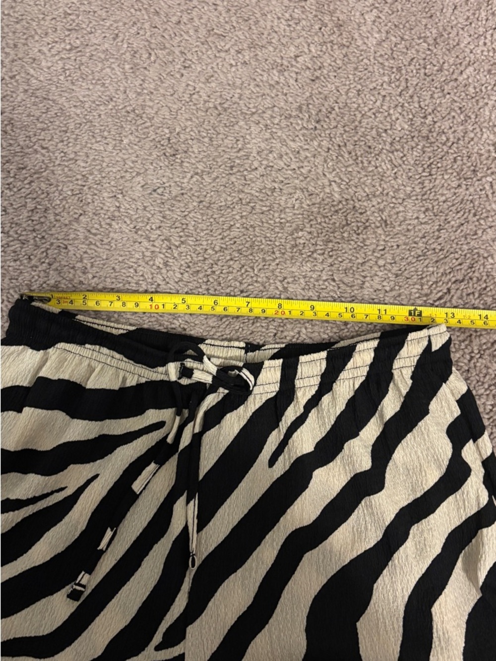 H&M Zebra-Print Wide Leg Pants - Black & Cream - Picture 8 of 8